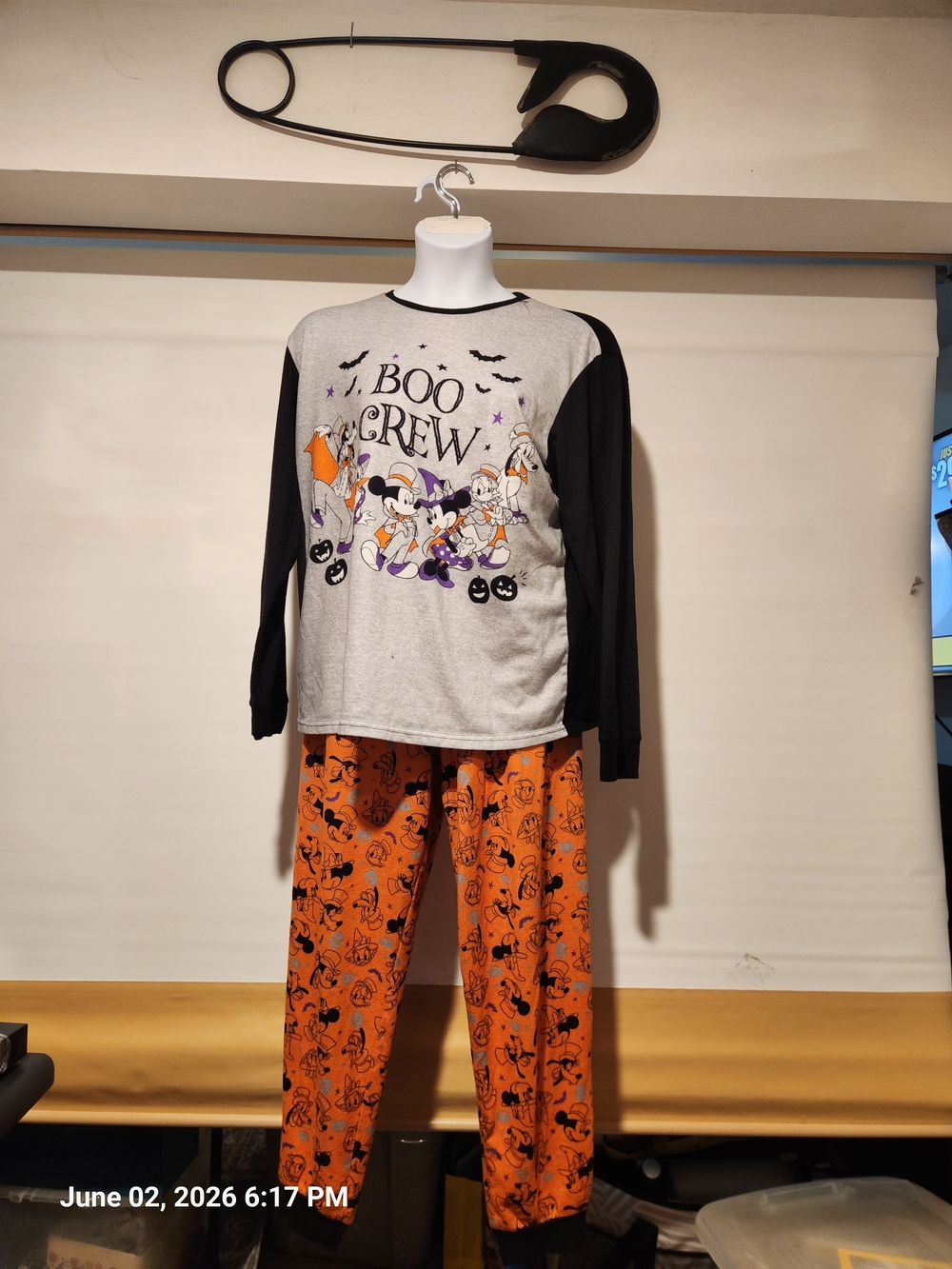 Disney Women's 'Boo Crew' Two-Piece Pajama Set - Gray, Black & Orange